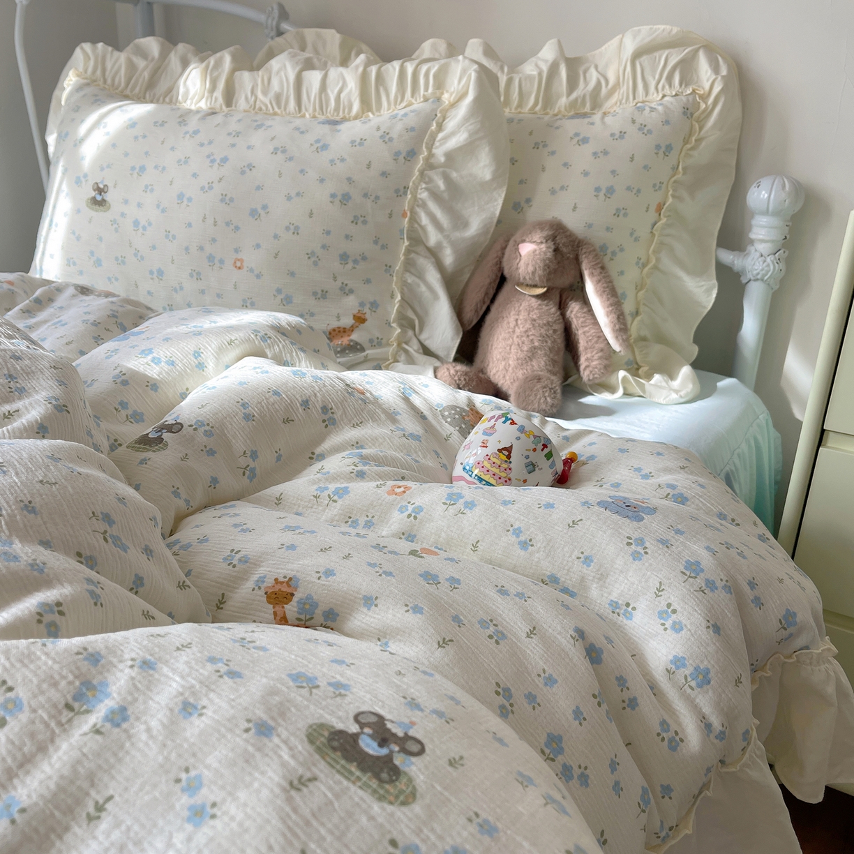 91家纺网 家纺一手货源 找家纺 轻奢坊 2026新款皱皱纱韩系碎花法式花边四件套 花漾星球