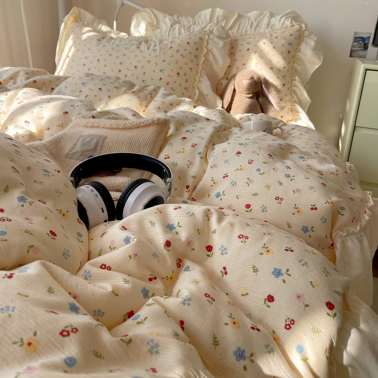 91家纺网 家纺一手货源 找家纺 轻奢坊 2026新款皱皱纱韩系碎花法式花边四件套 花漾点点