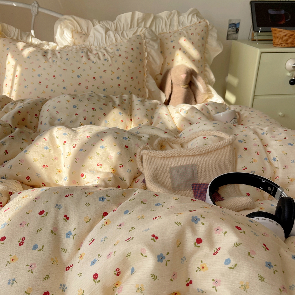 91家纺网 家纺一手货源 找家纺 轻奢坊 2026新款皱皱纱韩系碎花法式花边四件套 花漾点点