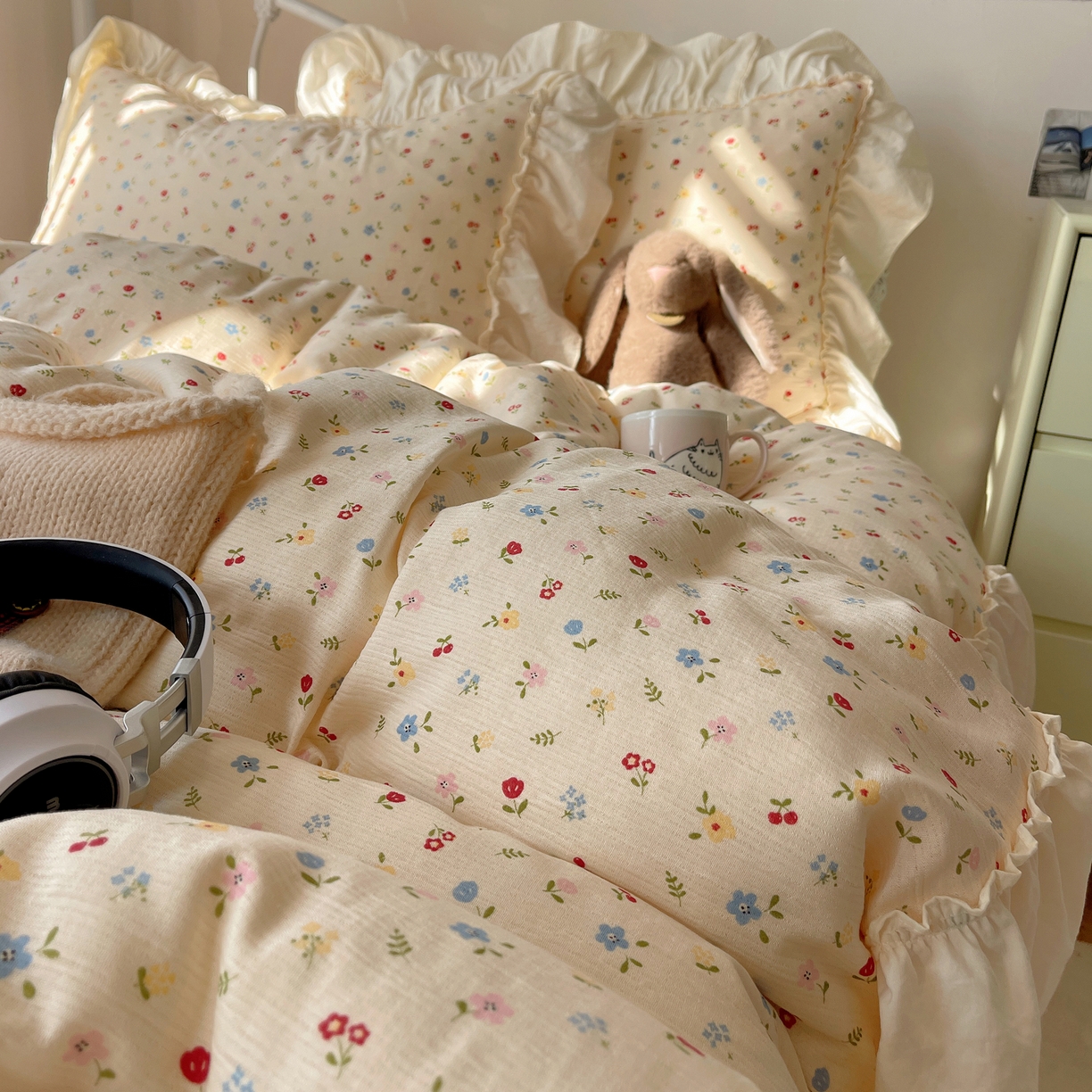 91家纺网 家纺一手货源 找家纺 轻奢坊 2026新款皱皱纱韩系碎花法式花边四件套 花漾点点