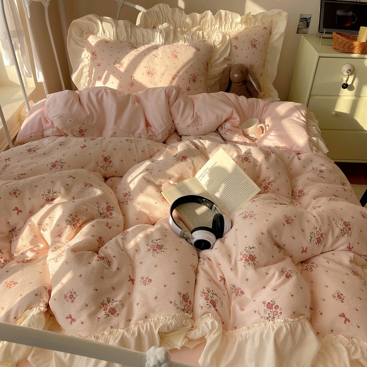 91家纺网 家纺一手货源 找家纺 轻奢坊 2026新款皱皱纱韩系碎花法式花边四件套 花漾粉风