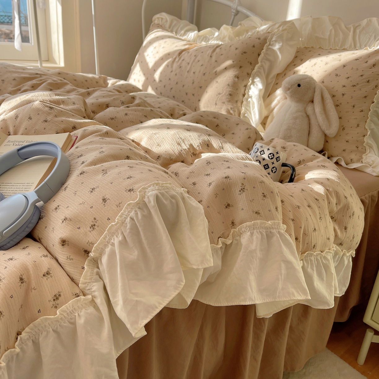 91家纺网 家纺一手货源 找家纺 轻奢坊 2026新款皱皱纱韩系碎花法式花边四件套 花漾卡其