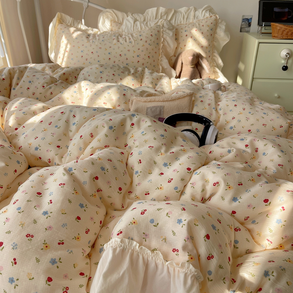 91家纺网 家纺一手货源 找家纺 轻奢坊 2026新款皱皱纱韩系碎花法式花边四件套 花漾点点