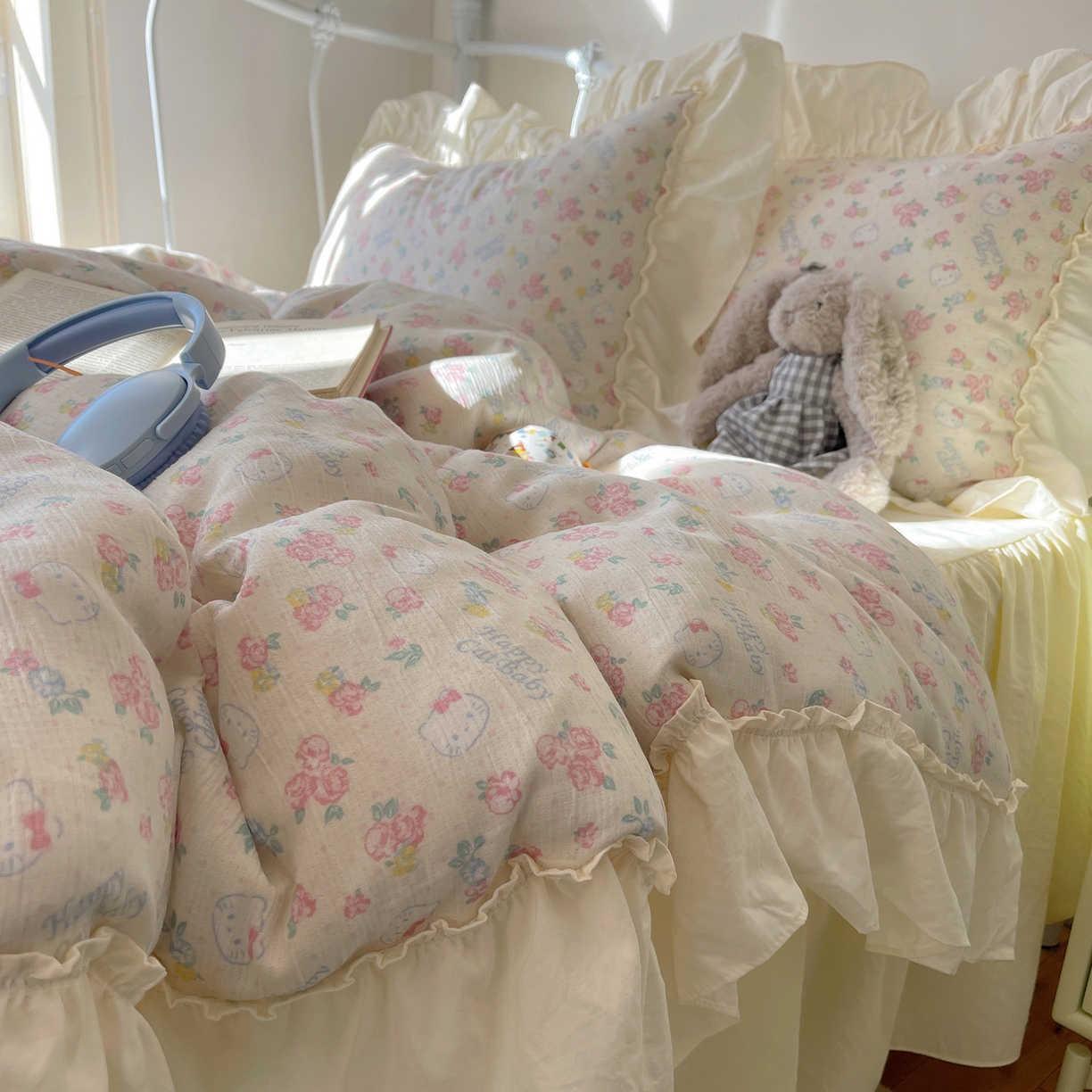 91家纺网 家纺一手货源 找家纺 轻奢坊 2026新款皱皱纱韩系碎花法式花边四件套 花漾粉猫