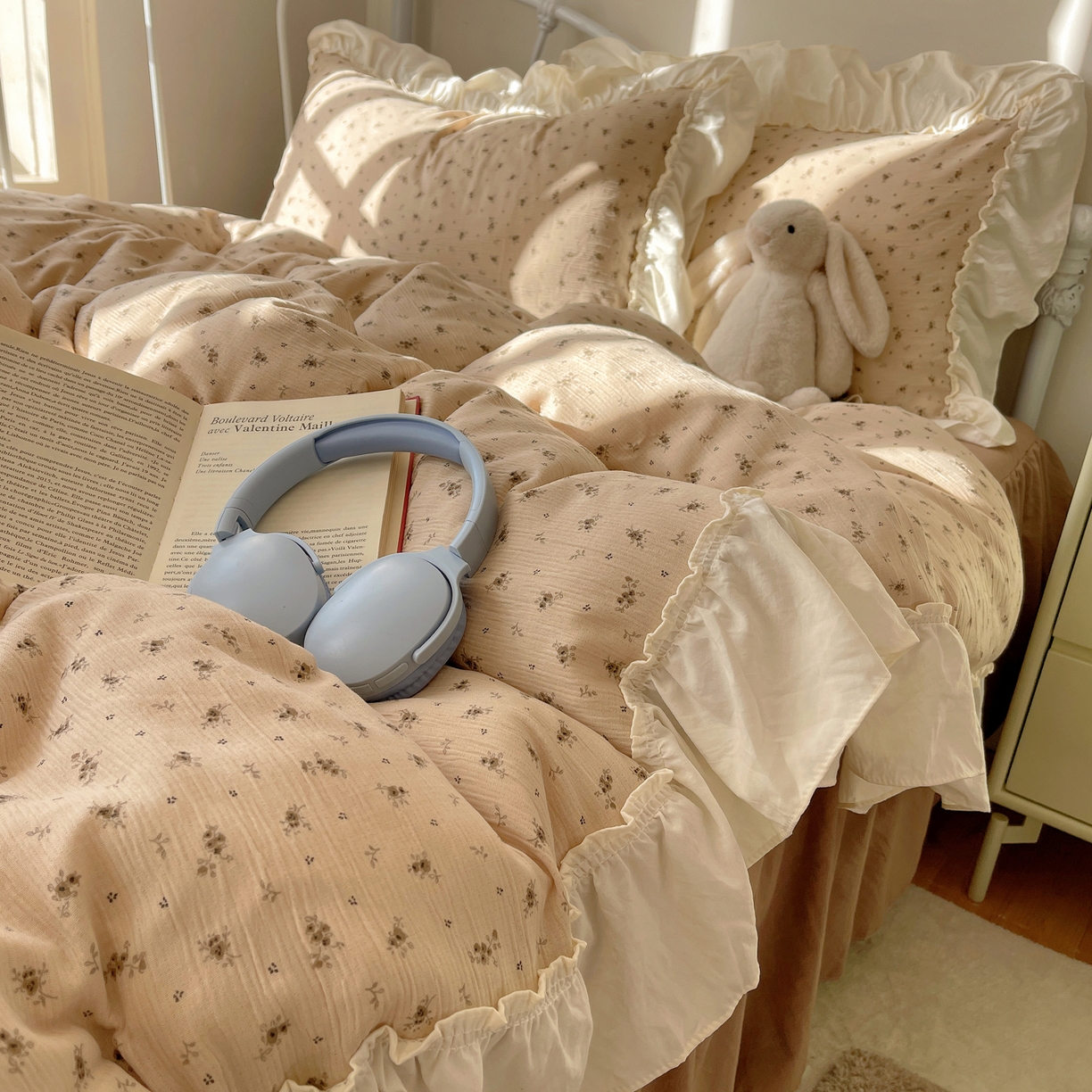 91家纺网 家纺一手货源 找家纺 轻奢坊 2026新款皱皱纱韩系碎花法式花边四件套 花漾卡其