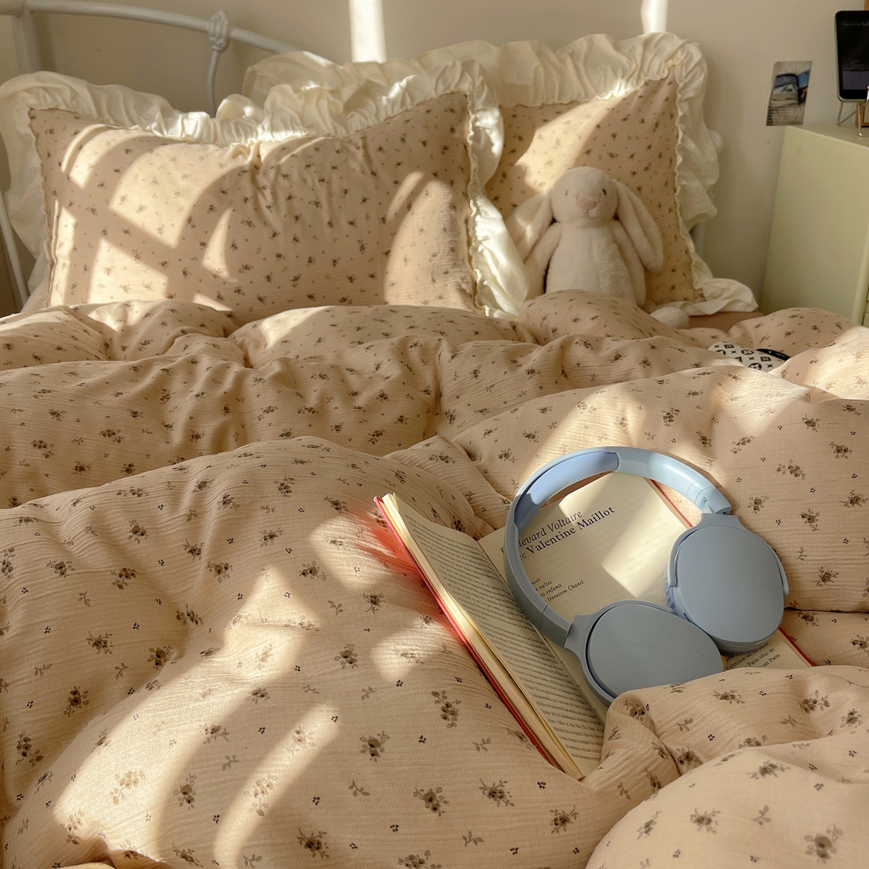 91家纺网 家纺一手货源 找家纺 轻奢坊 2026新款皱皱纱韩系碎花法式花边四件套 花漾卡其