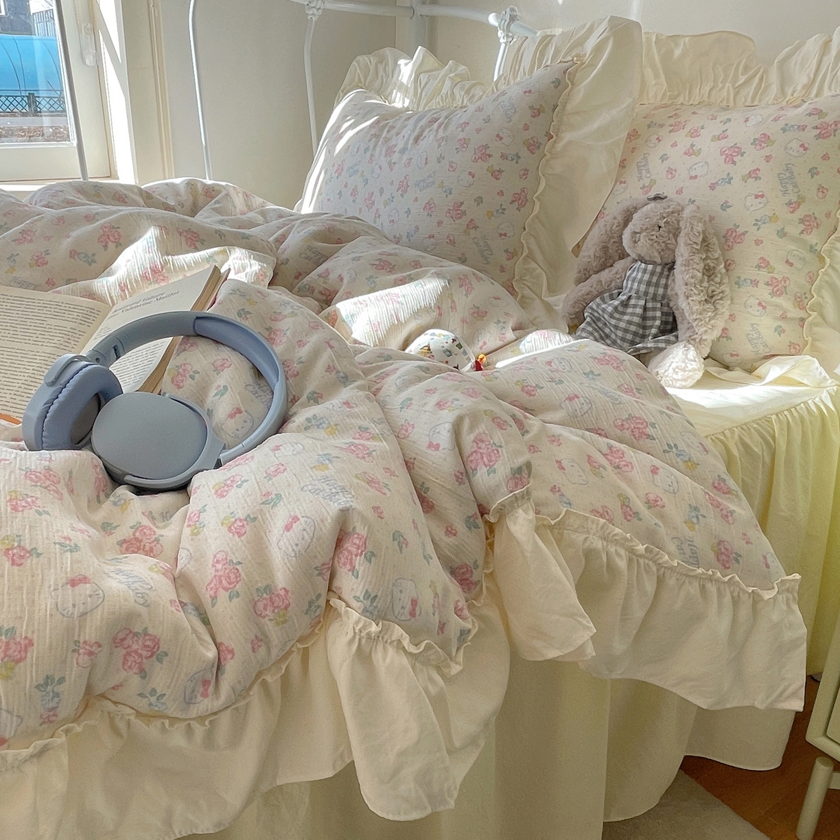 91家纺网 家纺一手货源 找家纺 轻奢坊 2026新款皱皱纱韩系碎花法式花边四件套 花漾粉猫