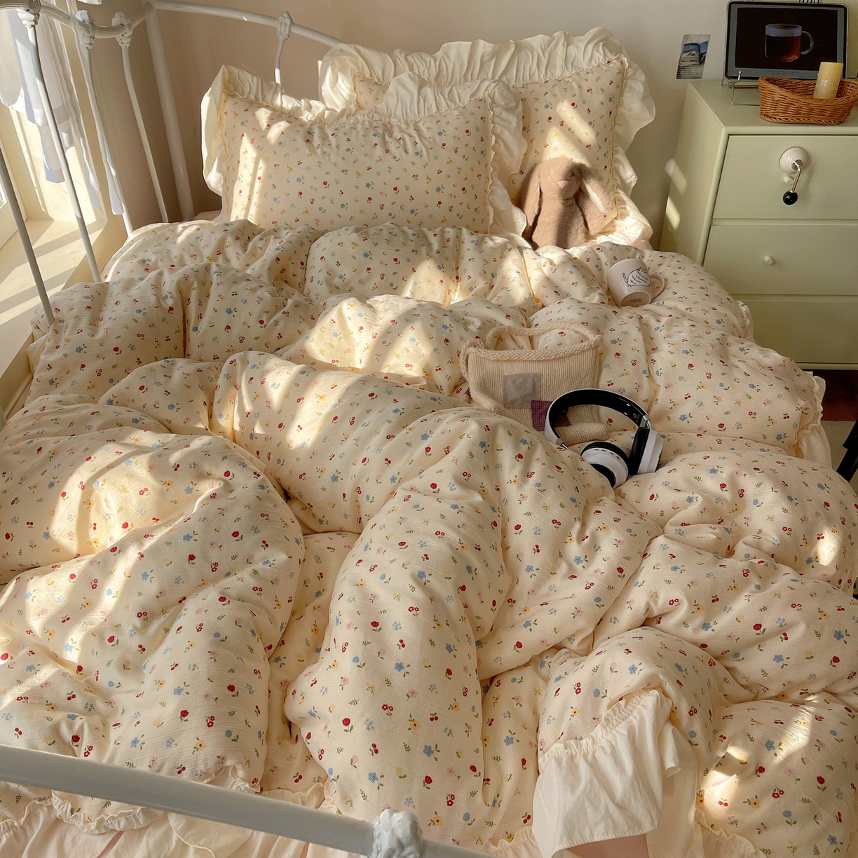 91家纺网 家纺一手货源 找家纺 轻奢坊 2026新款皱皱纱韩系碎花法式花边四件套 花漾点点