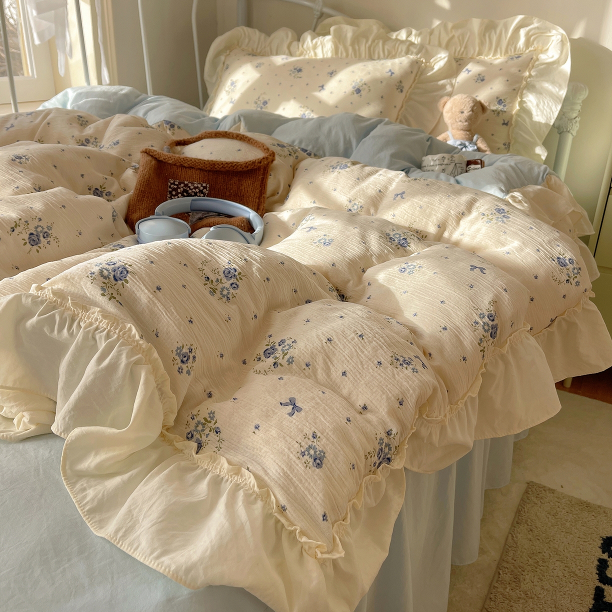 91家纺网 家纺一手货源 找家纺 轻奢坊 2026新款皱皱纱韩系碎花法式花边四件套 花漾蓝风