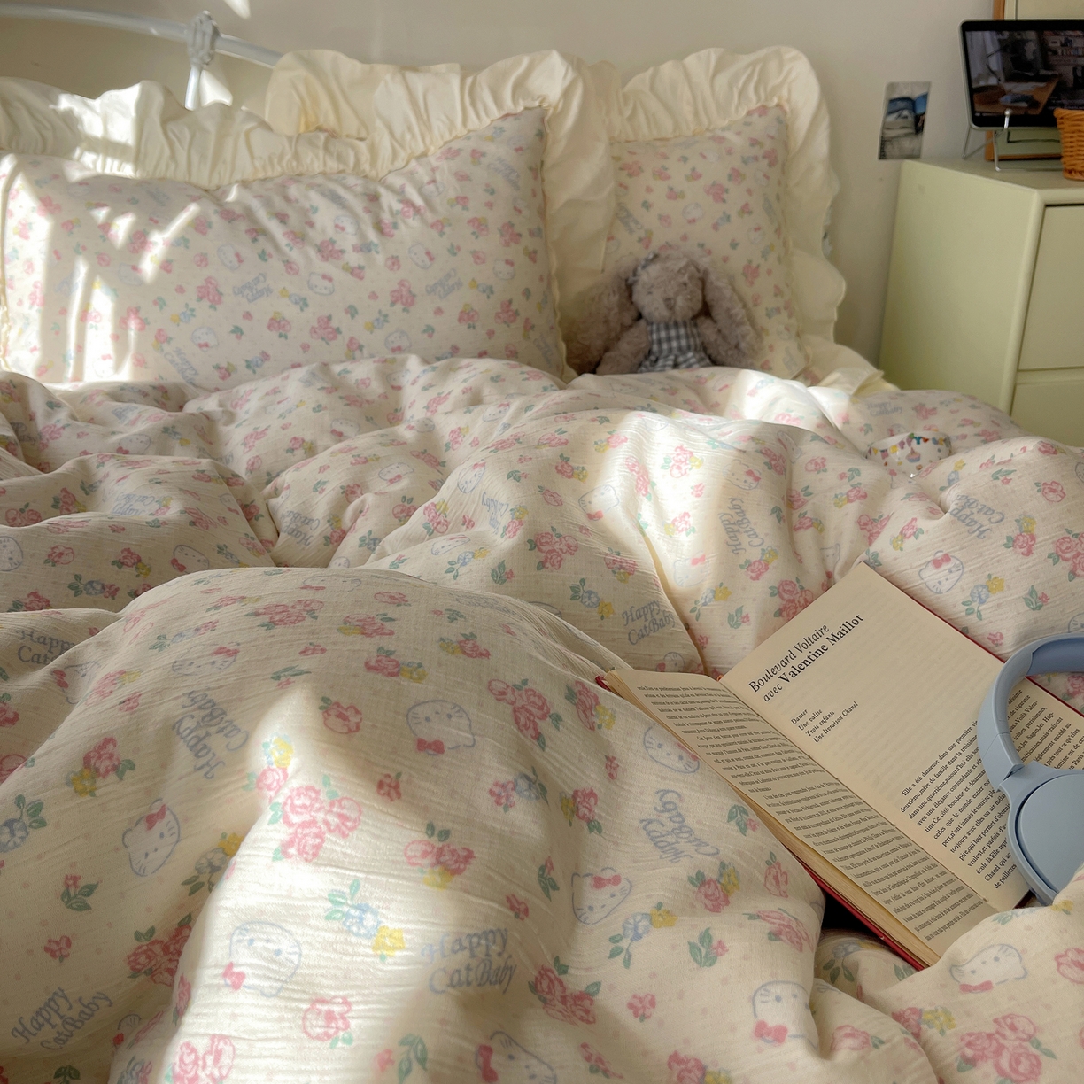 91家纺网 家纺一手货源 找家纺 轻奢坊 2026新款皱皱纱韩系碎花法式花边四件套 花漾粉猫