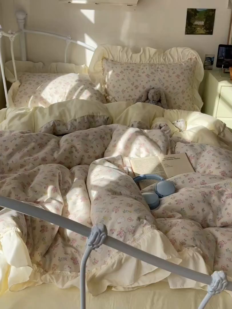 91家纺网 家纺一手货源 找家纺 轻奢坊 2026新款皱皱纱韩系碎花法式花边四件套 花漾粉猫