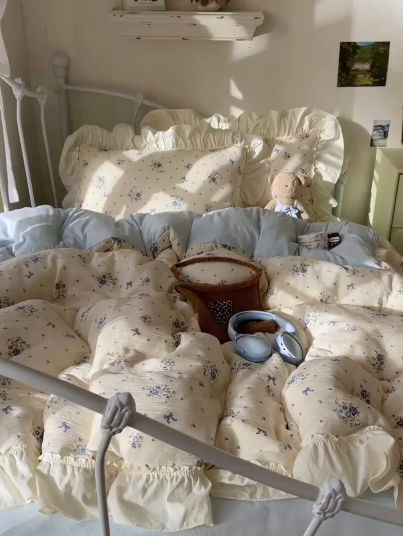 91家纺网 家纺一手货源 找家纺 轻奢坊 2026新款皱皱纱韩系碎花法式花边四件套 花漾蓝风