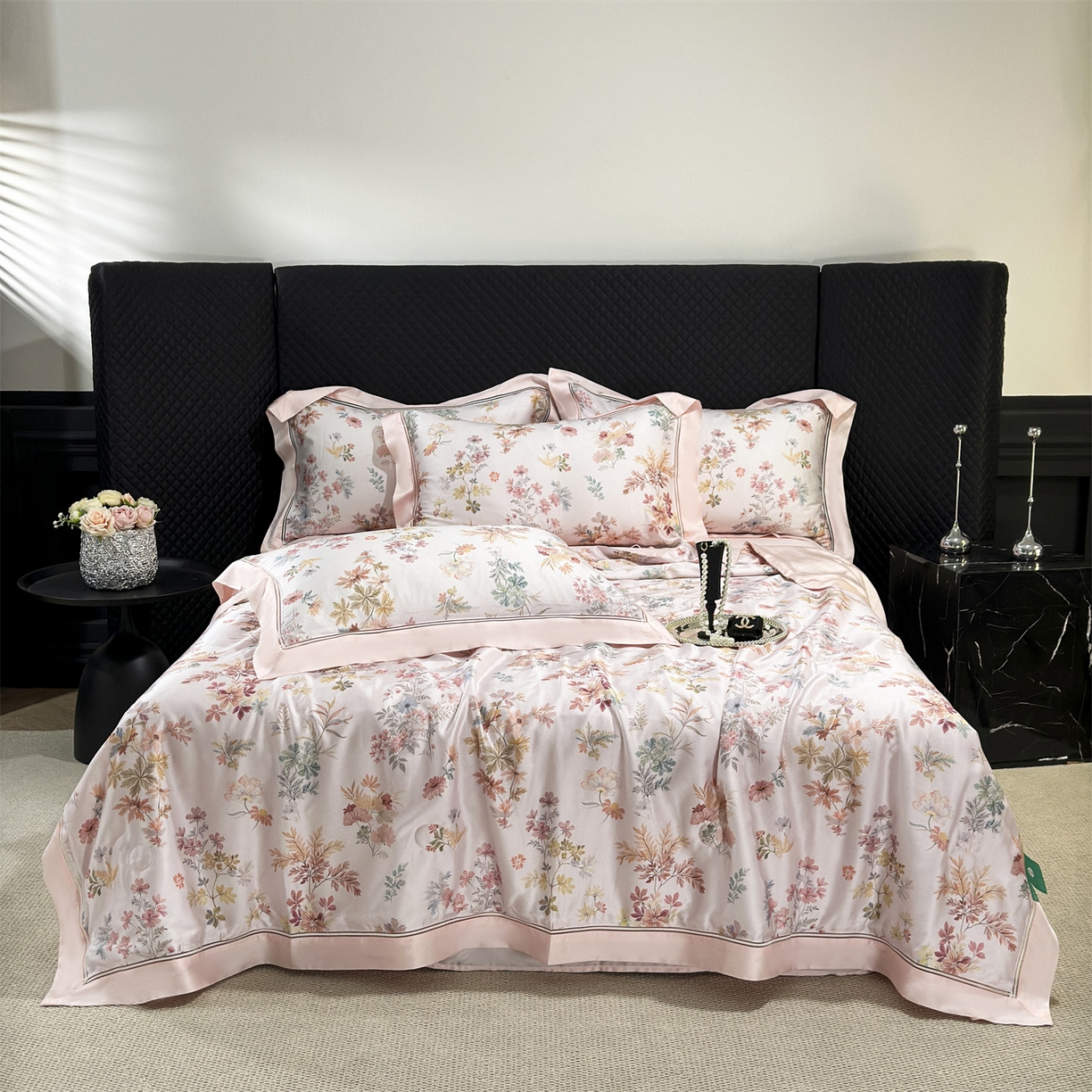 91家纺网 家纺一手货源 找家纺 朵希曼 2026新款60天丝镂空夏被四件套系列（控价：夏被线上券后不低于239 夏被四件套线上券后不低于369) 甜美日记