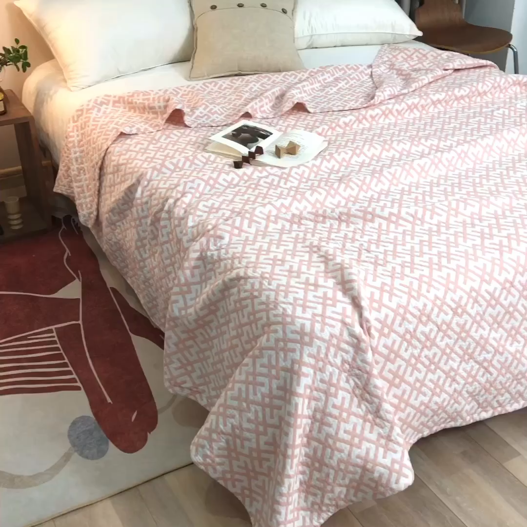 91家纺网 家纺一手货源 找家纺 朴尔家纺-毛巾被 2026春夏新款塞尚风格全棉纯棉水洗棉三层纱布毛巾被夏凉被空调被-经典款常年备货 格林-粉