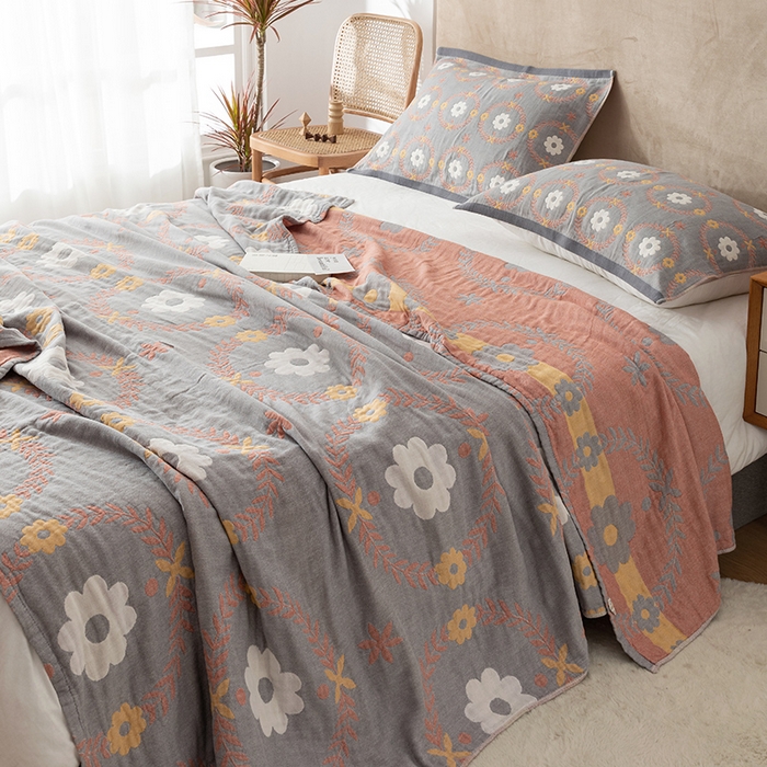 91家纺网 家纺一手货源 找家纺 朴尔家纺-毛巾被 2026春夏新款四层韩版碎花风全棉纯棉纱布毛巾被夏被夏凉被空调被-经典款常年备货 花环-灰