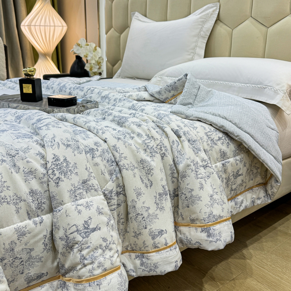 91家纺网 家纺一手货源 找家纺 心悦家纺 2026新款柔丝绵印花夏凉被空调被夏被系列 古典灰