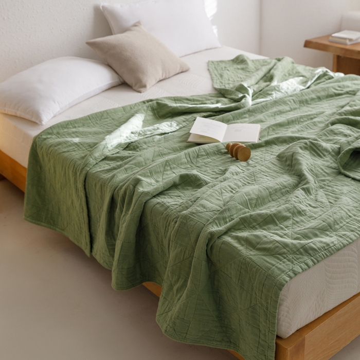 91家纺网 家纺一手货源 找家纺 朴尔家纺-毛巾被 2026春夏新款纯色四层立体三角树叶水洗全棉纯棉纱布系列盖毯毛巾被夏凉被空调被 提花三角-绿