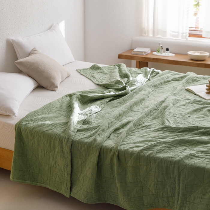 91家纺网 家纺一手货源 找家纺 朴尔家纺-毛巾被 2026春夏新款纯色四层立体三角树叶水洗全棉纯棉纱布系列盖毯毛巾被夏凉被空调被 提花三角-绿