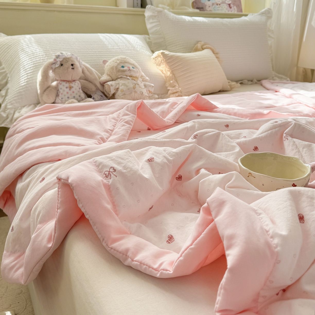 91家纺网 家纺一手货源 找家纺 心悦家纺 2026新款小棉绸印花夏凉被空调被夏被系列 心相印粉