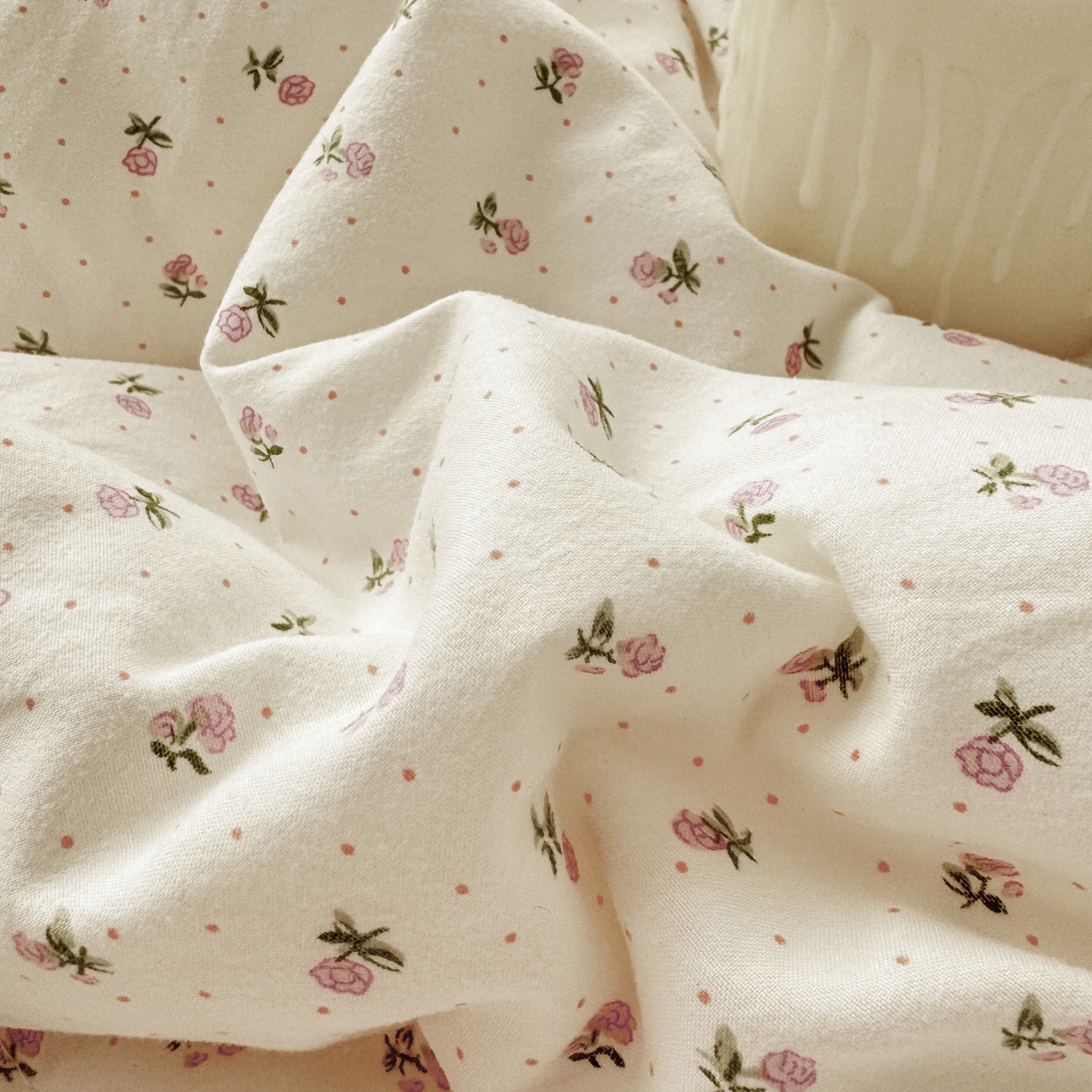 91家纺网 家纺一手货源 找家纺 心悦家纺 2026新款小棉绸印花夏凉被空调被夏被系列 悠然玫瑰