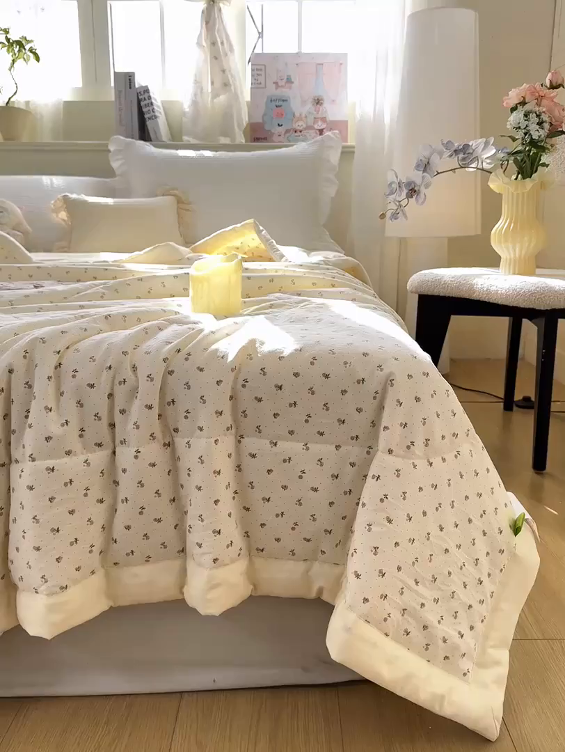 91家纺网 家纺一手货源 找家纺 心悦家纺 2026新款小棉绸印花夏凉被空调被夏被系列 悠然玫瑰