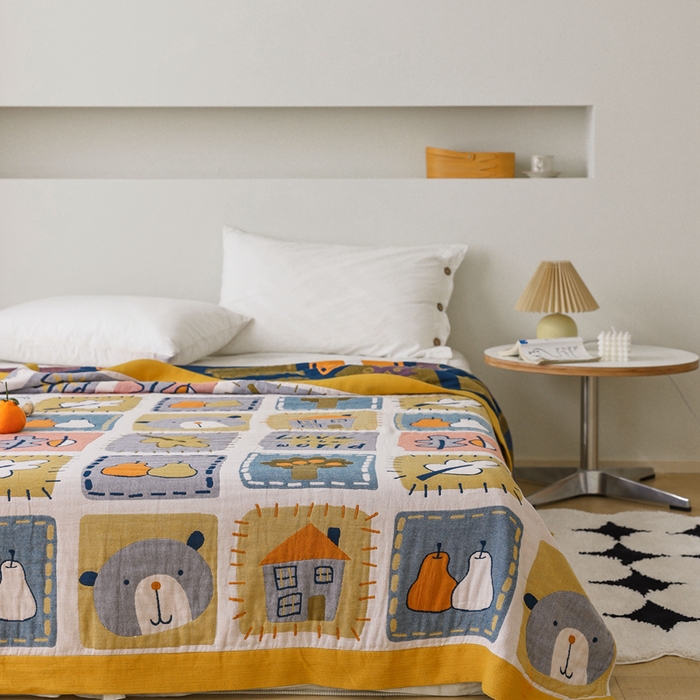 91家纺网 家纺一手货源 找家纺 朴尔家纺-毛巾被 2026春夏新款调皮风宽边加厚透气全棉纯棉四层纱布毛巾被夏被夏凉被空调被 卡片总动员