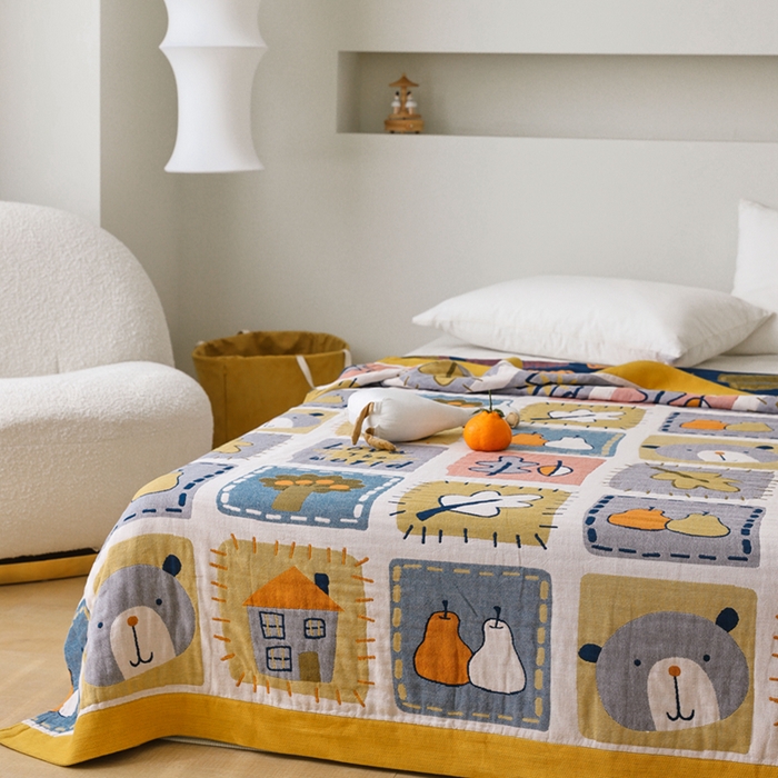 91家纺网 家纺一手货源 找家纺 朴尔家纺-毛巾被 2026春夏新款调皮风宽边加厚透气全棉纯棉四层纱布毛巾被夏被夏凉被空调被 卡片总动员