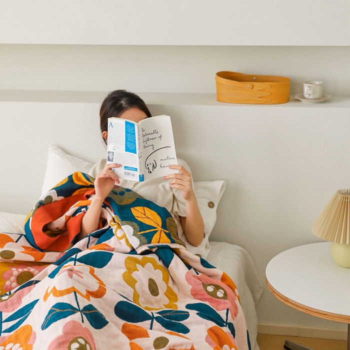 91家纺网 家纺一手货源 找家纺 朴尔家纺-毛巾被 2026春夏新款调皮风宽边加厚透气全棉纯棉四层纱布毛巾被夏被夏凉被空调被 奇异花园