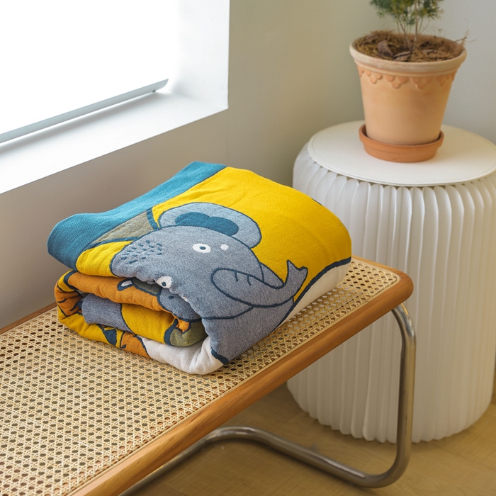 91家纺网 家纺一手货源 找家纺 朴尔家纺-毛巾被 2026春夏新款调皮风宽边加厚透气全棉纯棉四层纱布毛巾被夏被夏凉被空调被 快乐动物