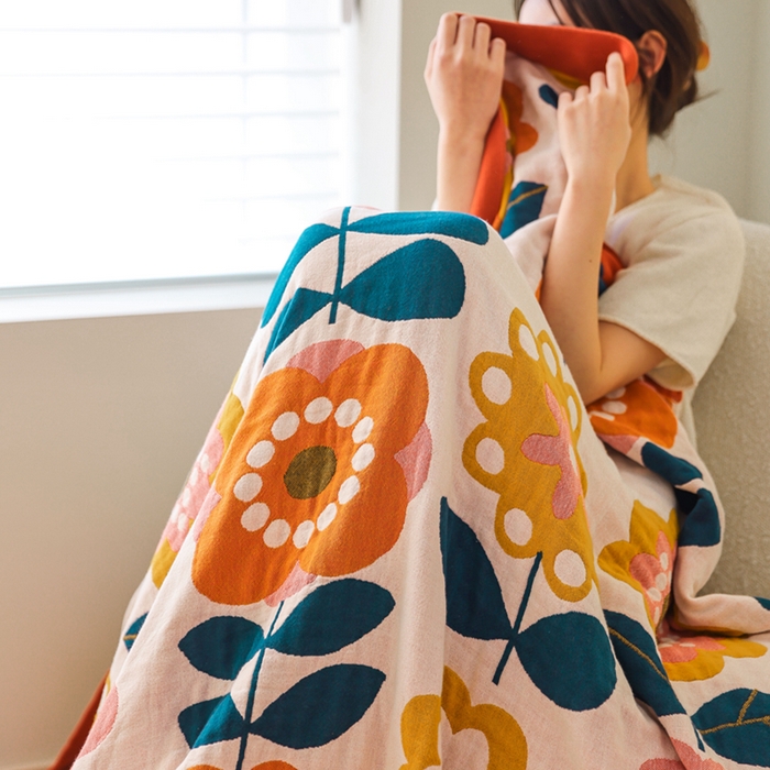 91家纺网 家纺一手货源 找家纺 朴尔家纺-毛巾被 2026春夏新款调皮风宽边加厚透气全棉纯棉四层纱布毛巾被夏被夏凉被空调被 奇异花园