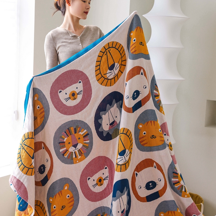 91家纺网 家纺一手货源 找家纺 朴尔家纺-毛巾被 2026春夏新款调皮风宽边加厚透气全棉纯棉四层纱布毛巾被夏被夏凉被空调被 大头贴