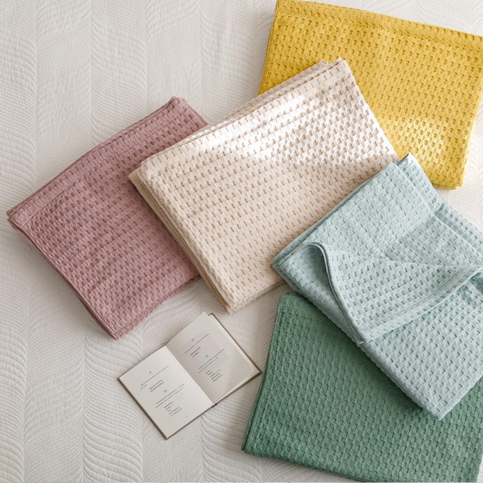 91家纺网 家纺一手货源 找家纺 朴尔家纺-毛巾被 2026春夏新款柔软风纯色华夫格全棉纯棉纱布毛巾被系列夏被夏凉被空调被 组合图仅供展示不可下单