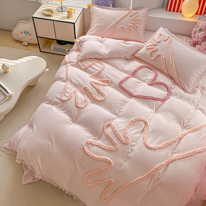 91家纺网 家纺一手货源 找家纺 缘生活 2026新款立体簇绒绣流苏四件套 大爱爱心手-粉色