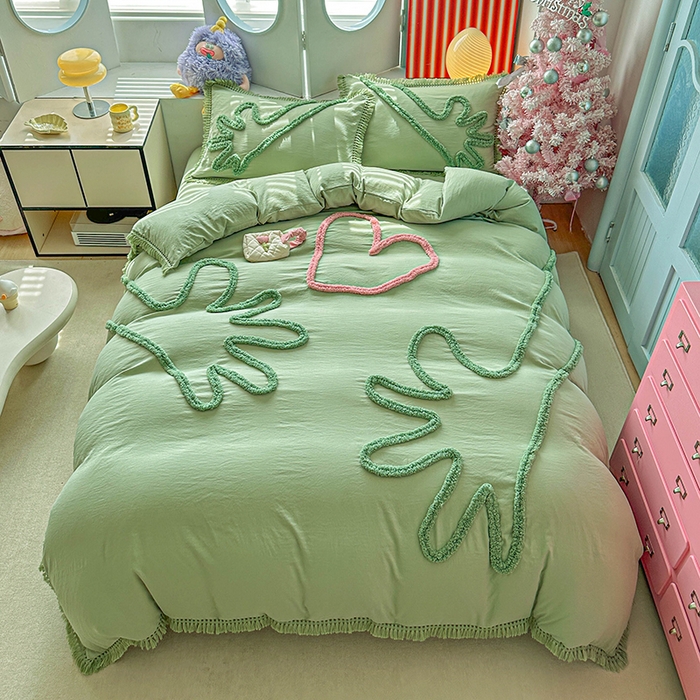 91家纺网 家纺一手货源 找家纺 缘生活 2026新款立体簇绒绣流苏四件套 大爱爱心手-抹茶绿