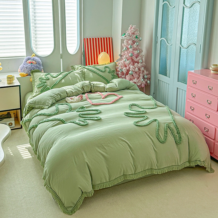 91家纺网 家纺一手货源 找家纺 缘生活 2026新款立体簇绒绣流苏四件套 大爱爱心手-抹茶绿