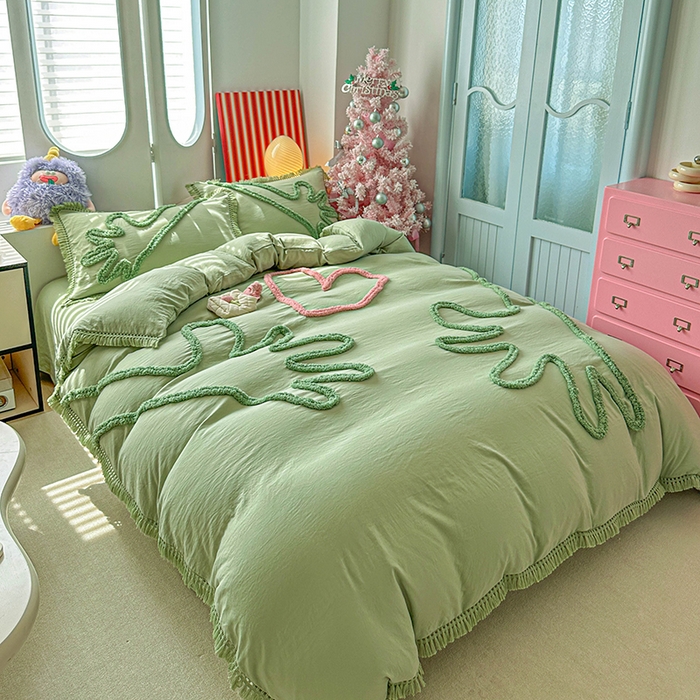 91家纺网 家纺一手货源 找家纺 缘生活 2026新款立体簇绒绣流苏四件套 大爱爱心手-抹茶绿