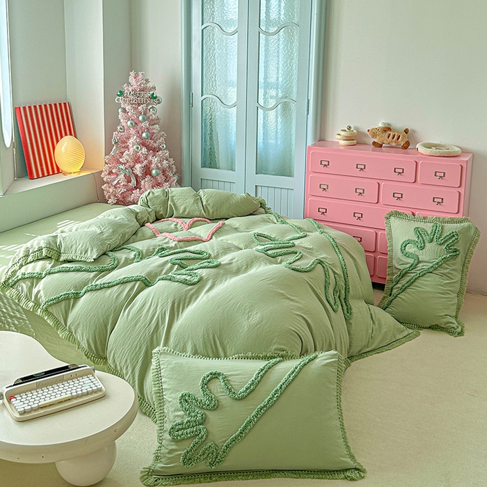 91家纺网 家纺一手货源 找家纺 缘生活 2026新款立体簇绒绣流苏四件套 大爱爱心手-抹茶绿