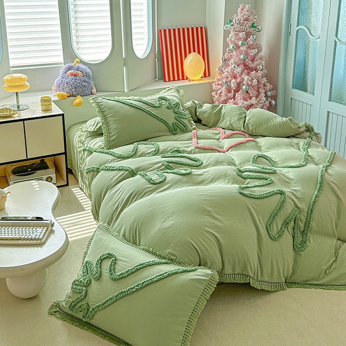 91家纺网 家纺一手货源 找家纺 缘生活 2026新款立体簇绒绣流苏四件套 大爱爱心手-抹茶绿