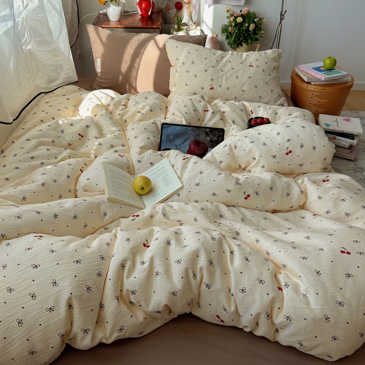 91家纺网 家纺一手货源 找家纺 轻奢坊 2026新款皱皱纱水洗棉韩系混搭四件套 樱桃结