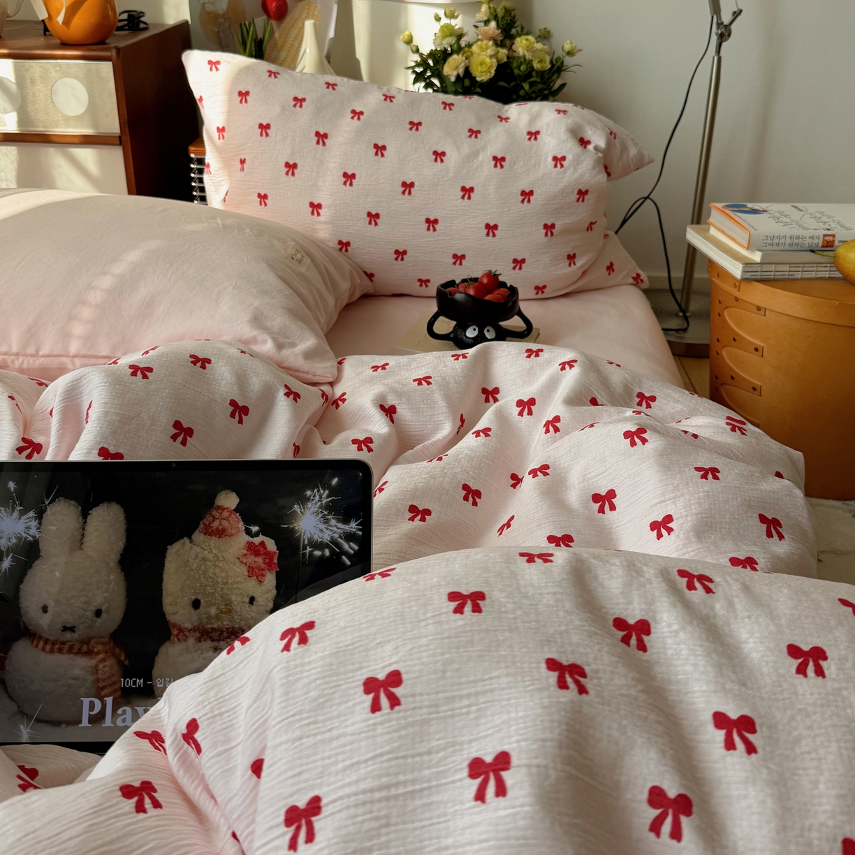 91家纺网 家纺一手货源 找家纺 轻奢坊 2026新款皱皱纱水洗棉韩系混搭四件套 莓果结