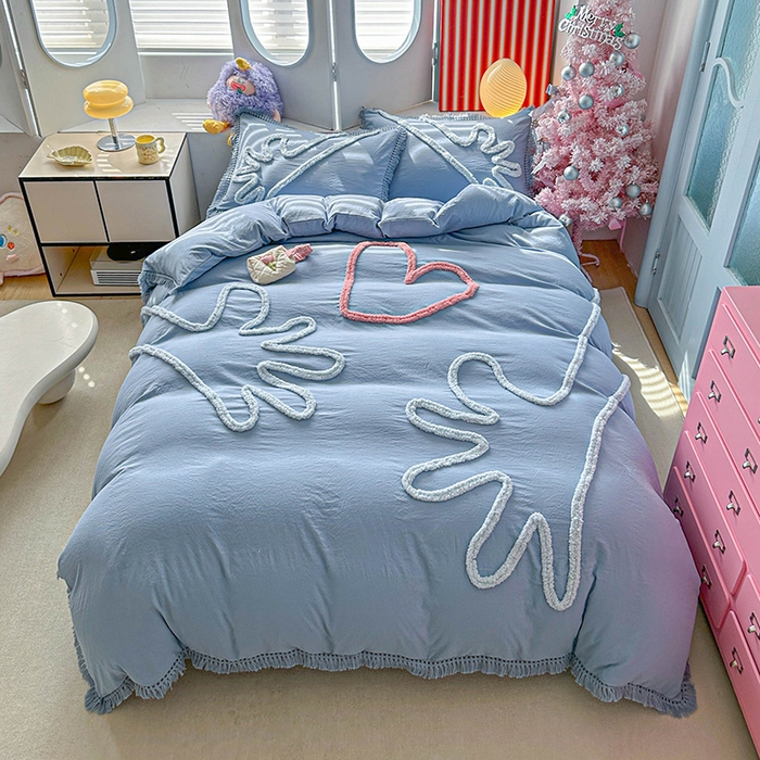 91家纺网 家纺一手货源 找家纺 缘生活 2026新款立体簇绒绣流苏四件套 大爱爱心手-浅蓝