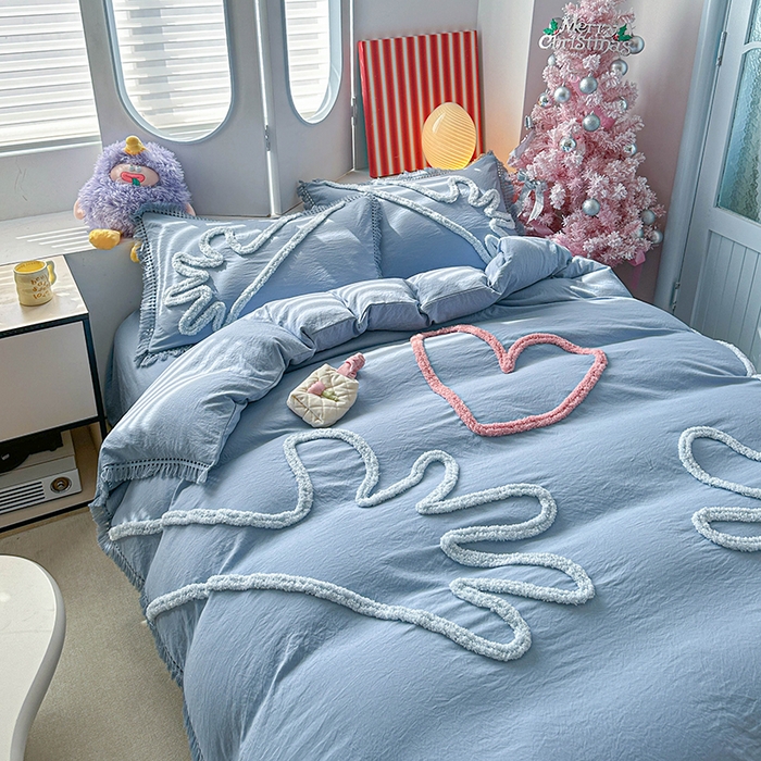 91家纺网 家纺一手货源 找家纺 缘生活 2026新款立体簇绒绣流苏四件套 大爱爱心手-浅蓝