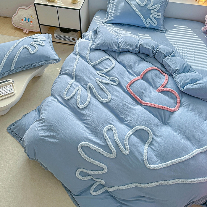 91家纺网 家纺一手货源 找家纺 缘生活 2026新款立体簇绒绣流苏四件套 大爱爱心手-浅蓝