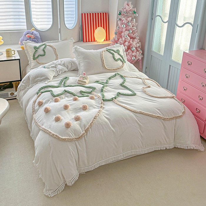 91家纺网 家纺一手货源 找家纺 缘生活 2026新款立体簇绒绣流苏四件套 大爱草莓-本白