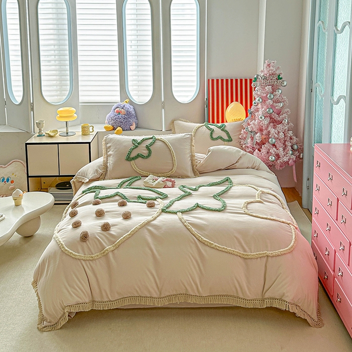 91家纺网 家纺一手货源 找家纺 缘生活 2026新款立体簇绒绣流苏四件套 大爱草莓-卡其