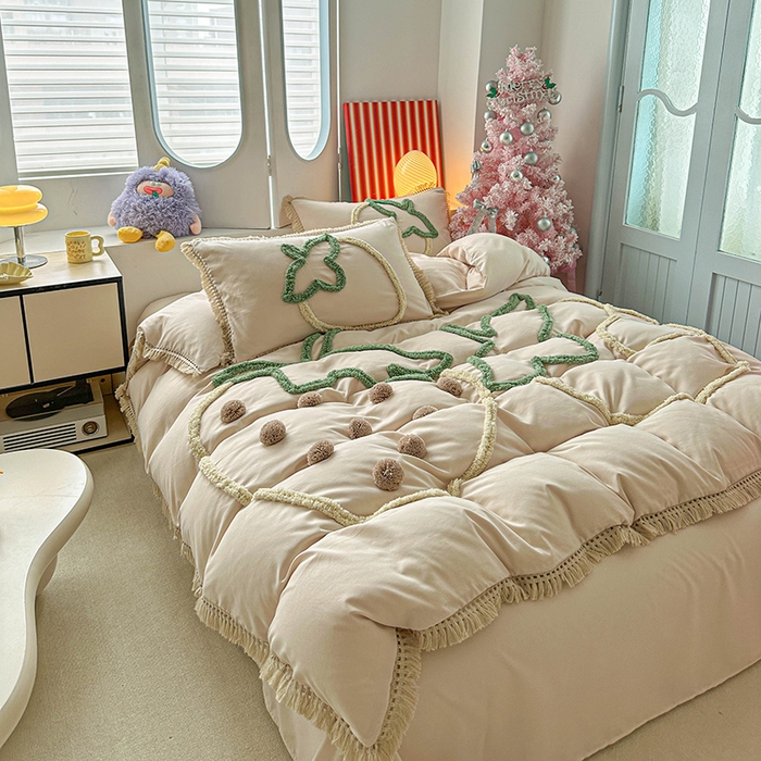 91家纺网 家纺一手货源 找家纺 缘生活 2026新款立体簇绒绣流苏四件套 大爱草莓-卡其