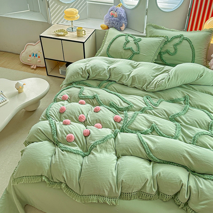 91家纺网 家纺一手货源 找家纺 缘生活 2026新款立体簇绒绣流苏四件套 大爱草莓-抹茶绿