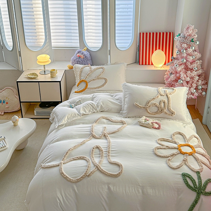 91家纺网 家纺一手货源 找家纺 缘生活 2026新款立体簇绒绣流苏四件套 大爱花小狗-本白