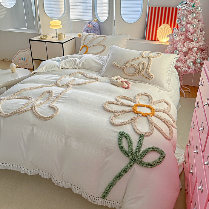 91家纺网 家纺一手货源 找家纺 缘生活 2026新款立体簇绒绣流苏四件套 大爱花小狗-本白