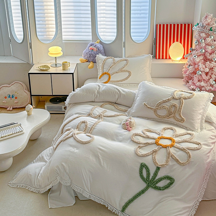 91家纺网 家纺一手货源 找家纺 缘生活 2026新款立体簇绒绣流苏四件套 大爱花小狗-本白